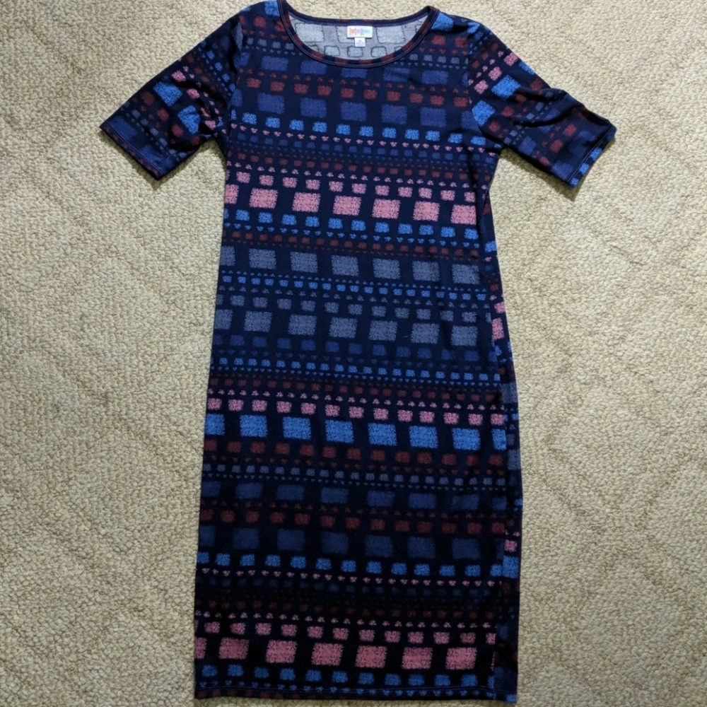 Rectangular Pattern Lularoe Julia - image 2